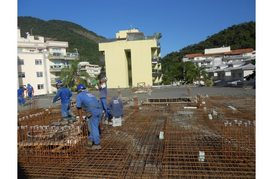 CONCRETAGEM DO TETO DO 1ºPAV. TIPO